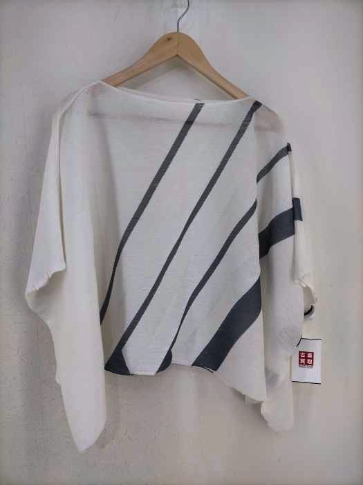 ISSEY MIYAKE me（イッセイミヤケミー） 20AW シースルークレーププリーツドルマン変形ワイドトップス レディース トップス
