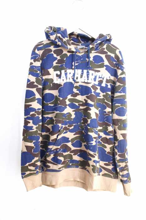 Carhartt WIP（カーハートワークインプログレス） HOODED COLLEGE SWEAT カモ柄ロゴプリントプルオーバーパーカー メンズ トップス