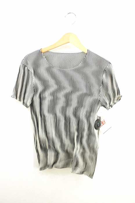 ISSEY MIYAKE（イッセイミヤケ） 総柄プリントプリーツブラウス レディース トップス