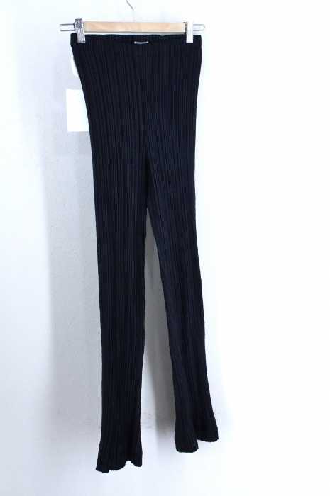 ISSEY MIYAKE（イッセイミヤケ） プリーツ加工パンツ レディース パンツ