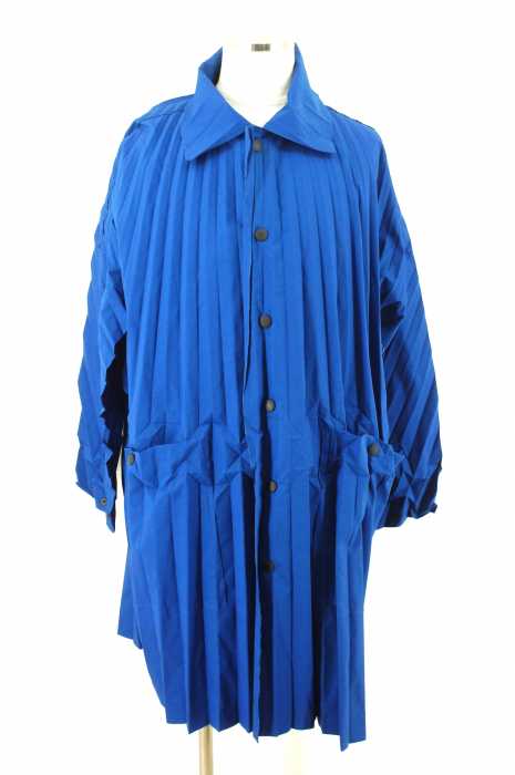 HOMME PLISSE ISSEY MIYAKE　（オムプリッセイッセイミヤケ） スナップボタンプリーツ加工 メンズ アウター