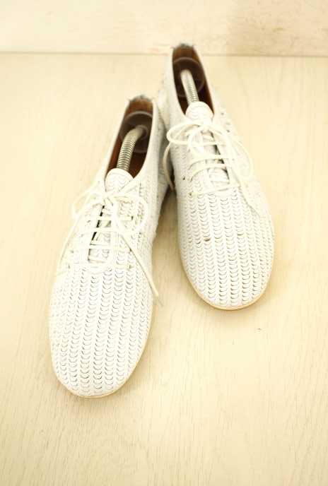 MM6 Maison Margiela（エムエムシックス メゾンマルジェラ） カットワーク　ローカットスニーカー レディース シューズ