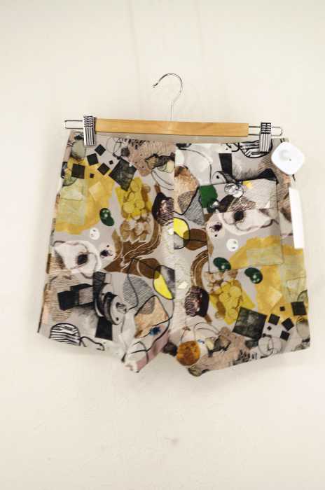 hui-hui () 総柄ショートパンツ レディース パンツ