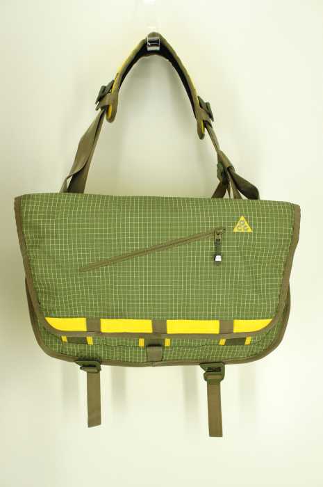 NIKE　ACG （ナイキ） メッセンジャーバッグ メンズ バッグ