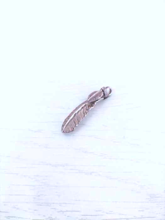 ARIZONA FREEDOM（アリゾナフリーダム） ハート付きフェザーペンダントトップ 40mm メンズ アクセサリー