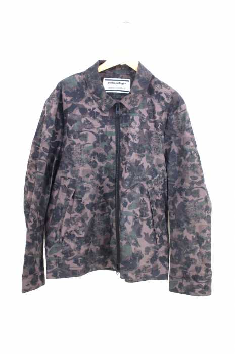 ONITSUKA TIGER × ANDREA POMPILIO（オニツカタイガーアンドレアポンピリオ） CAMO JACKET カモ柄ジップアップブルゾン メンズ アウター