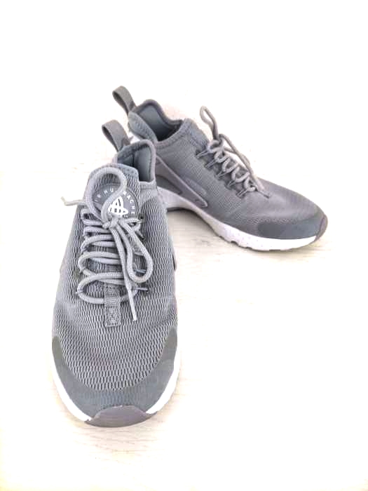 NIKE（ナイキ） AIR HUARACHE RUN ULTRA レディース シューズ