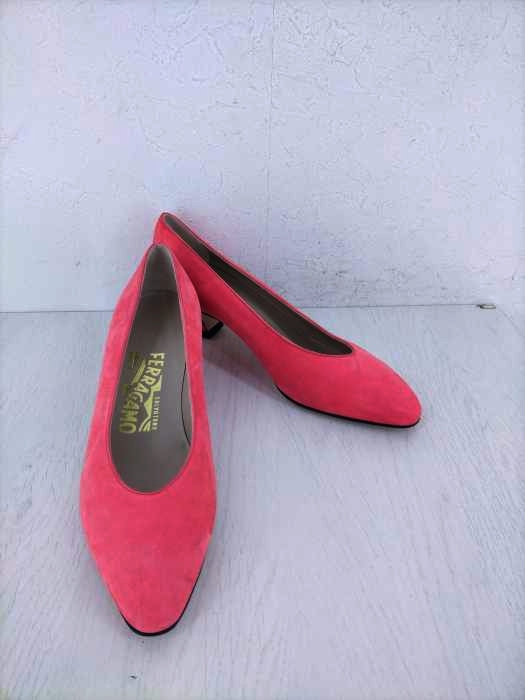 Salvatore Ferragamo(サルヴァトーレフェラガモ) アーモンドトゥ チャンキーヒールパンプス レディース シューズ