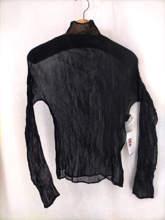 ISSEY MIYAKE（イッセイミヤケ） 17SS プリーツハイネックカットソー レディース トップス