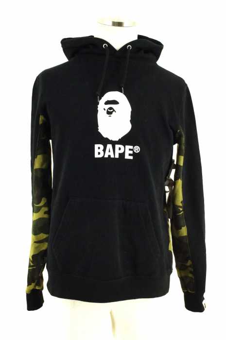 A BATHING APE （アベイシングエイプ） カモ柄切替プリントパーカー メンズ トップス