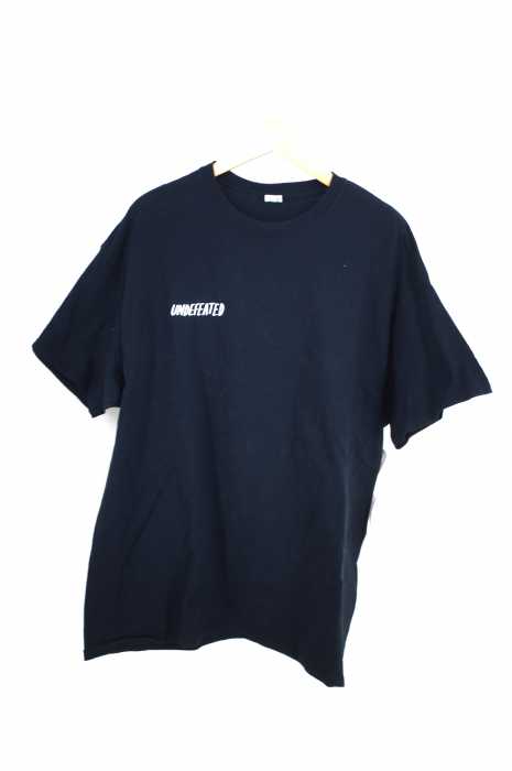 UNDEFEATED (アンディフィーテッド) TRUNK DOGS S/S TEE メンズ トップス