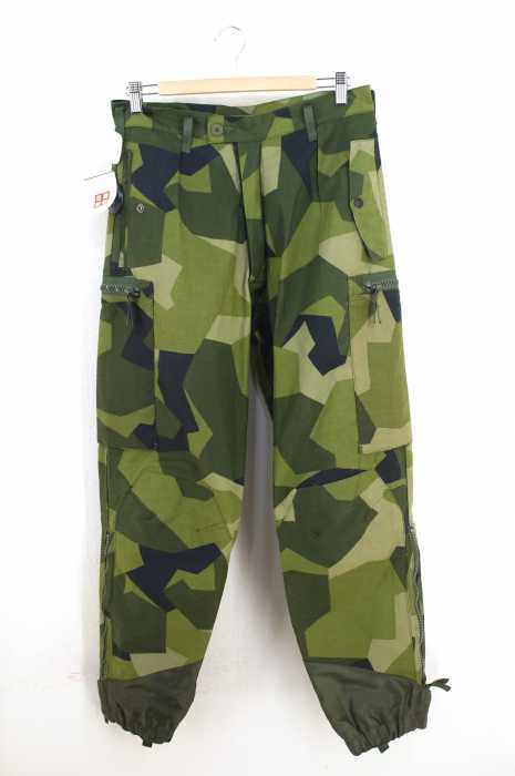 USED古着  （ユーズドフルギ） UF90　スウェーデン軍　カモ柄パンツ メンズ パンツ