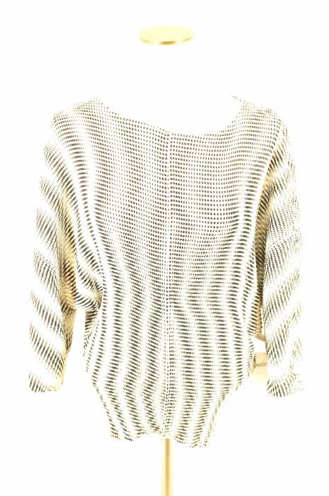 ISSEY MIYAKE（イッセイミヤケ） プリーツドット柄カットソー レディース トップス