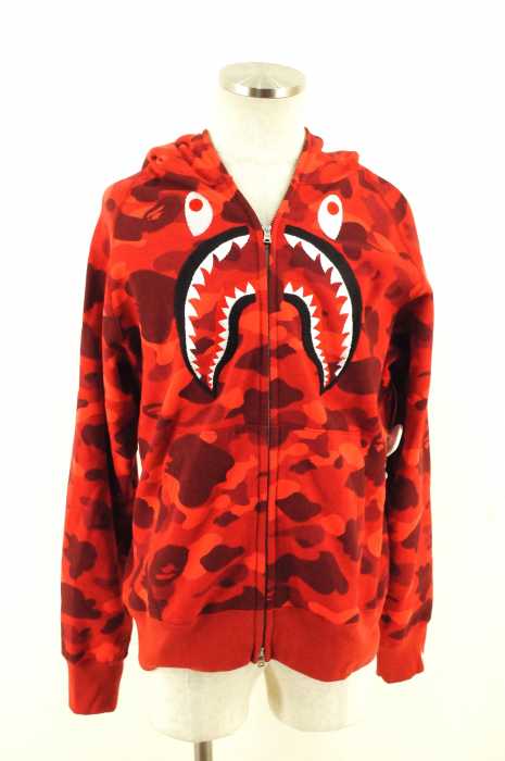 A BATHING APE （アベイシングエイプ） COLOR CAMO EMBROIDERY FRONT SHARK　パーカー メンズ トップス