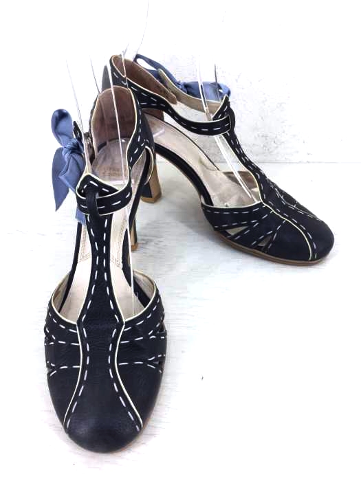 Vivienne Westwood Accessories(ヴィヴィアンウエストウッド アクセサリー) ステッチ入りアンクルストラップシューズ レディース シューズ