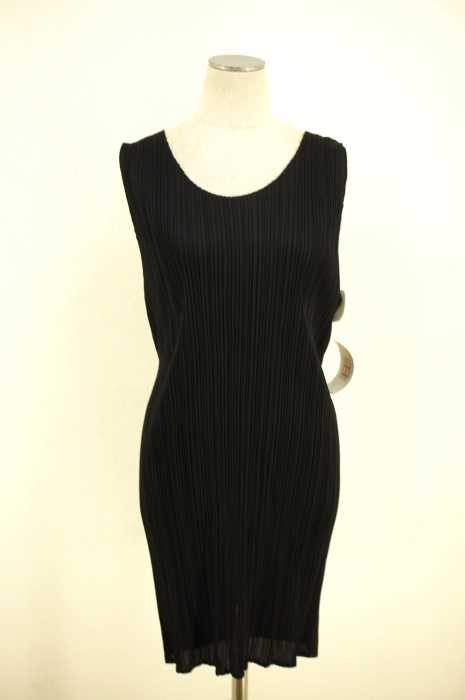 PLEATS PLEASE ISSEY MIYAKE (プリーツプリーズイッセイミヤケ) プリーツ加工ノースリーブトップス レディース トップス