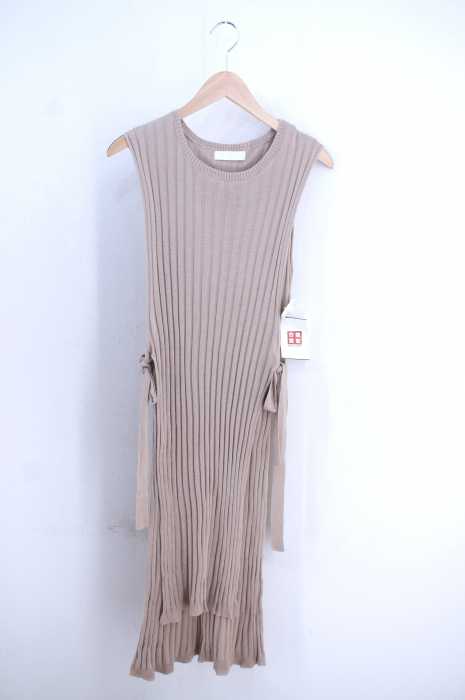 FEMIND TOKYO（フェマイントウキョウ） バックリボンノースリーブニットワンピース レディース ワンピース