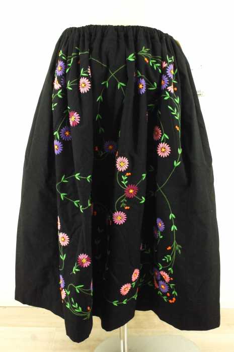 tricot COMME des GARCONS（トリココムデギャルソン） AD2016 刺繍中綿  