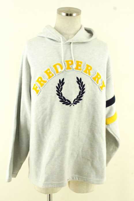 FRED PERRY (フレッドペリー) ワッペン刺繍スウェット メンズ トップス