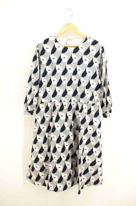 I Am I アイアムアイ 総柄プリント バックボタンノーカラーシャツワンピース レディース ワンピース ブランド古着買取販売バズストア