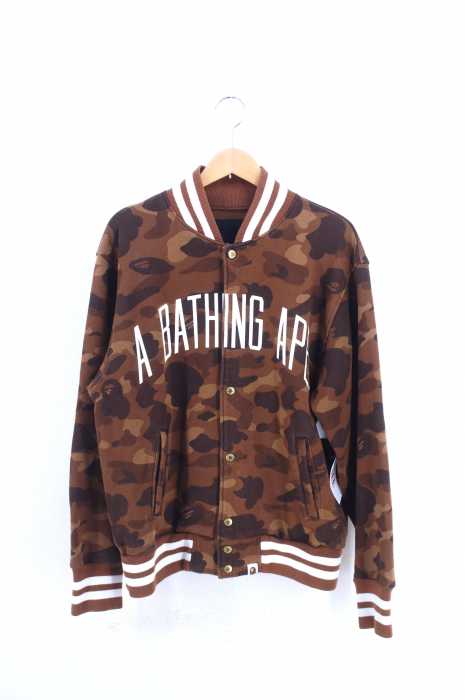 A BATHING APE （アベイシングエイプ） カモフラ スウェット スタジャン メンズ アウター