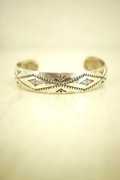 USED古着（ユーズドフルギ） TRACY STERLING ナバホ族 インディアンジュエリー メンズ アクセサリー