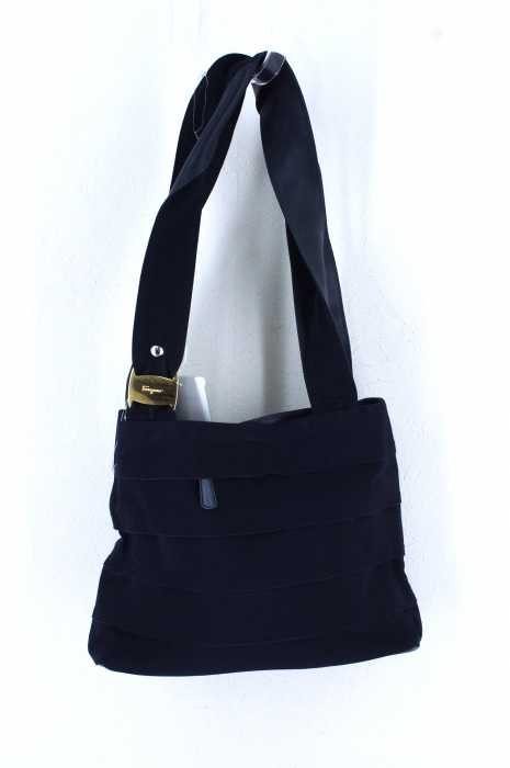 Salvatore Ferragamo （サルヴァトーレフェラガモ） ショルダーバッグ レディース バッグ