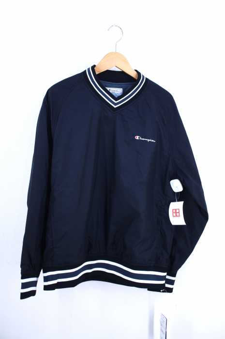 Champion （チャンピオン） Vネックナイロンプルオーバー メンズ アウター