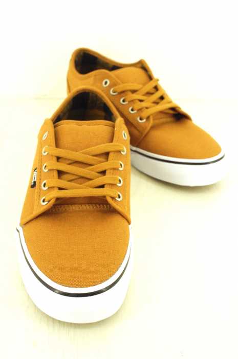 VANS （バンズ） CHUKA LOW PRO ローカットスニーカー メンズ シューズ