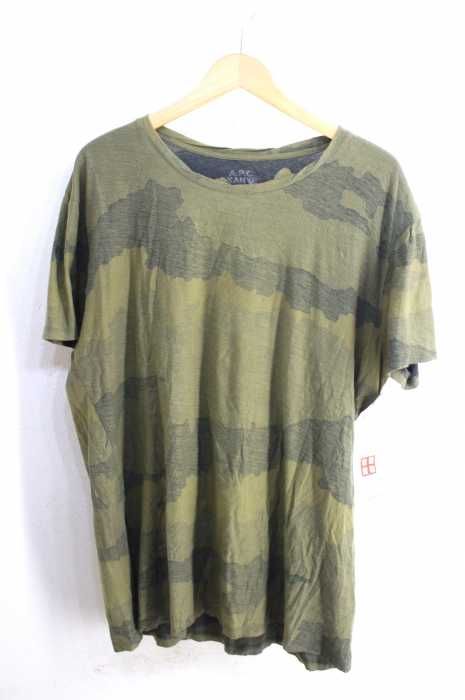 A.P.C.× KANYE（アーペーセーカニエ） reverse camo tee　カモ柄クルーネックTシャツ メンズ トップス