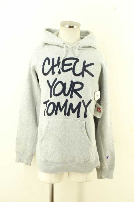 TOMMY × CHAMPION (トミー × チャンピオン) REVERSE WEAVE プルオーバーパーカー メンズ トップス