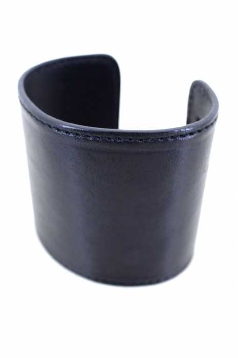 アンドゥムルメステールレザーバングル