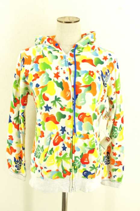 A BATHING APE （アベイシングエイプ） 総柄ジップアップパーカー レディース トップス