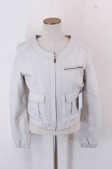 plege() ノーカラーシープレザーブルゾン レディース アウター