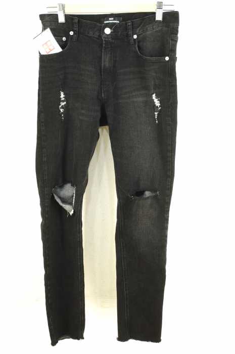 NOT CONVENTIONAL BLACK DENIM