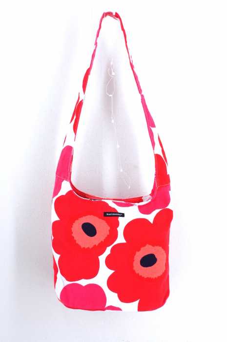 marimekko (マリメッコ) フラワー柄キャンバスショルダーバッグ レディース バッグ