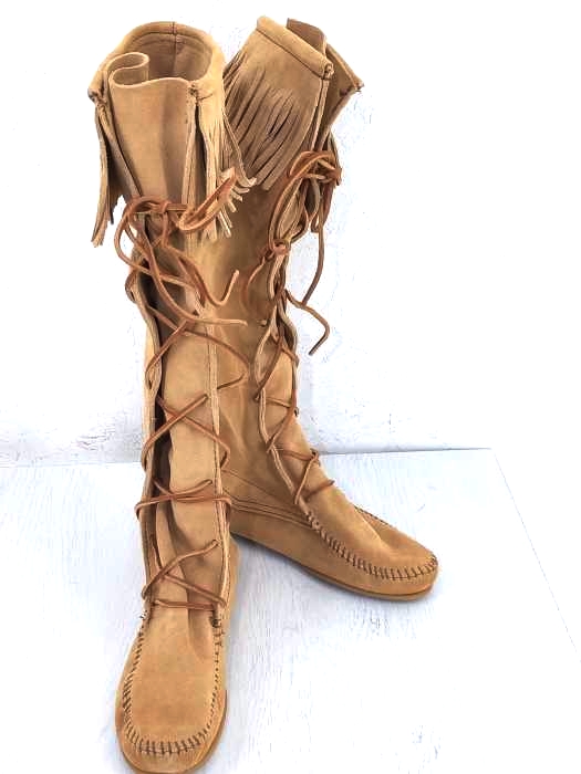 Minnetonka（ミネトンカ） FRONT LACE KNEE HI BOOT レディース シューズ