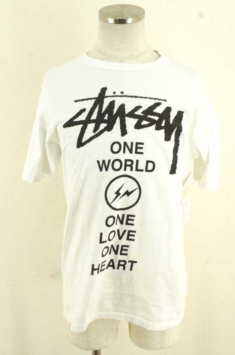 STUSSY × FRAGMENT DESIGN (ステューシー フラグメントデザイン) ONE WORLD ONE LOVE ONE HEART Tシャツ メンズ トップス