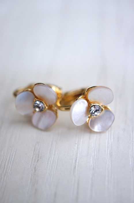 kate spade NEW YORK（ケイトスペードニューヨーク） フラワーモチーフイヤリング レディース アクセサリー