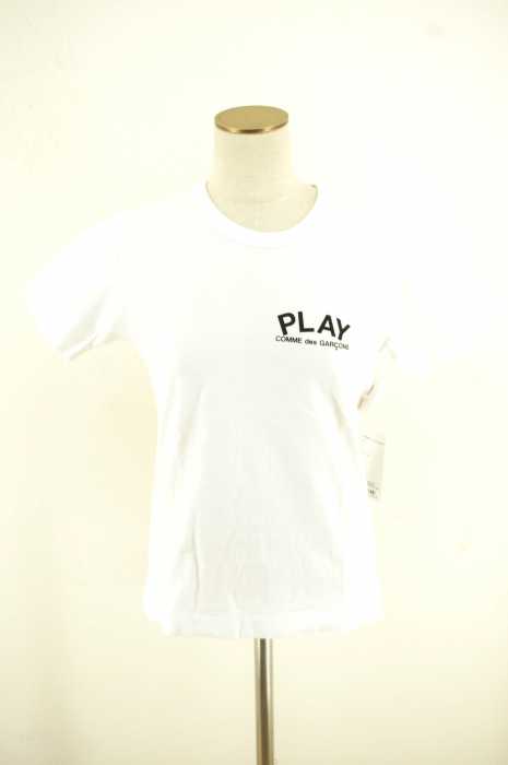 PLAY COMME des GARCONS （プレイコムデギャルソン） フロントロゴ半袖Tシャツ レディース トップス