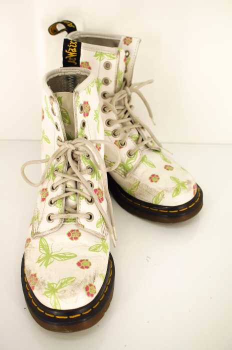 Dr.Martens (ドクターマーチン) 蝶柄 8ホールレースアップブーツ レディース シューズ