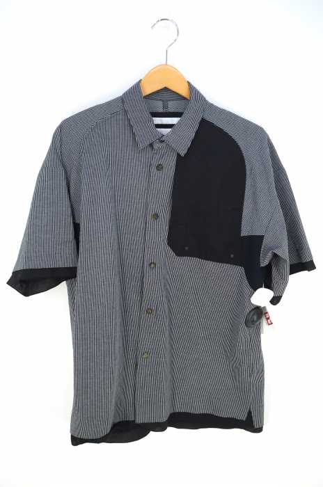 WHITE MOUNTAINEERING（ホワイトマウンテニアリング） Striped Sporty Shirt メンズ トップス