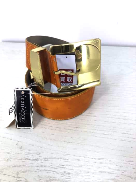 GIANNI VERSACE（ジャンニヴェルサーチ） エナメル加工 レザーベルト レディース ファッション雑貨