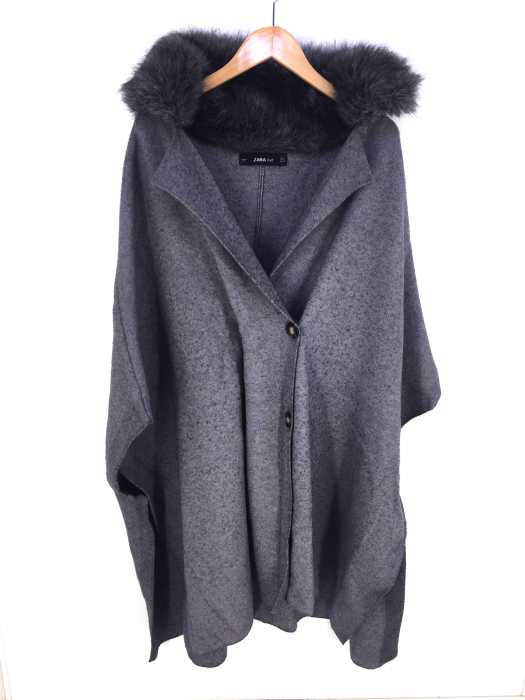 ZARA KNIT（ザラニット） ファー付き ポンチョ レディース アウター