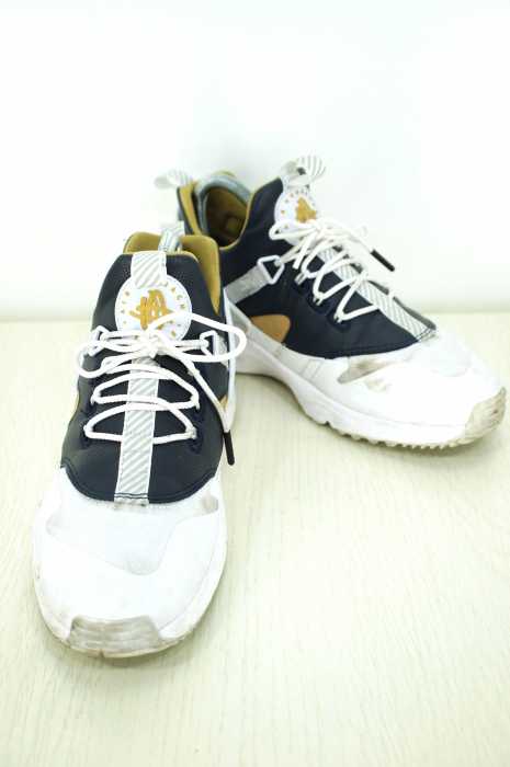 NIKE (ナイキ) AIR HUARACHE UTILITY PRM レディース シューズ