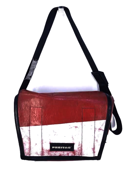 FREITAG メッセンジャーバッグ 赤LASSIE FREITAG メッセンジャーバッグ 赤LASSIE