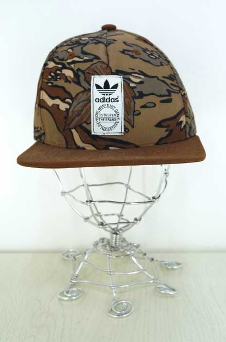 adidas Originals （アディダスオリジナルス） カモ柄スナップバックキャップ メンズ 帽子