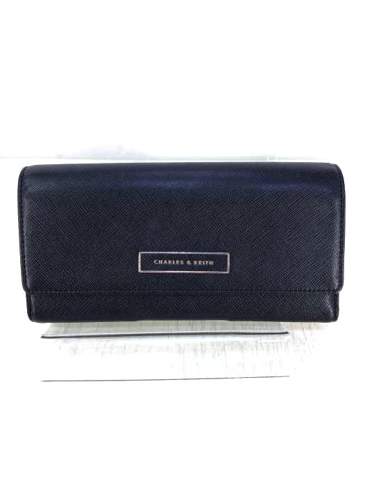 CHARLES & KEITH（チャールズキース） ブランドロゴプレート レディース 財布・ケース