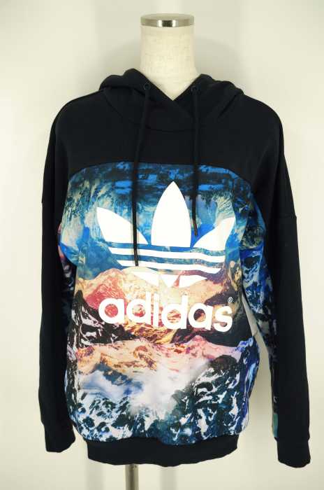 adidas Originals （アディダスオリジナルス） 総柄トレフォイルプリントプルオーバーパーカー レディース トップス