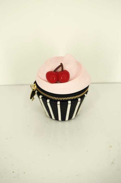 Kate spade（ケイトスペード） マグノリアベーカリーカップケーキ型 コインケース 小銭入れ レディース ファッション雑貨